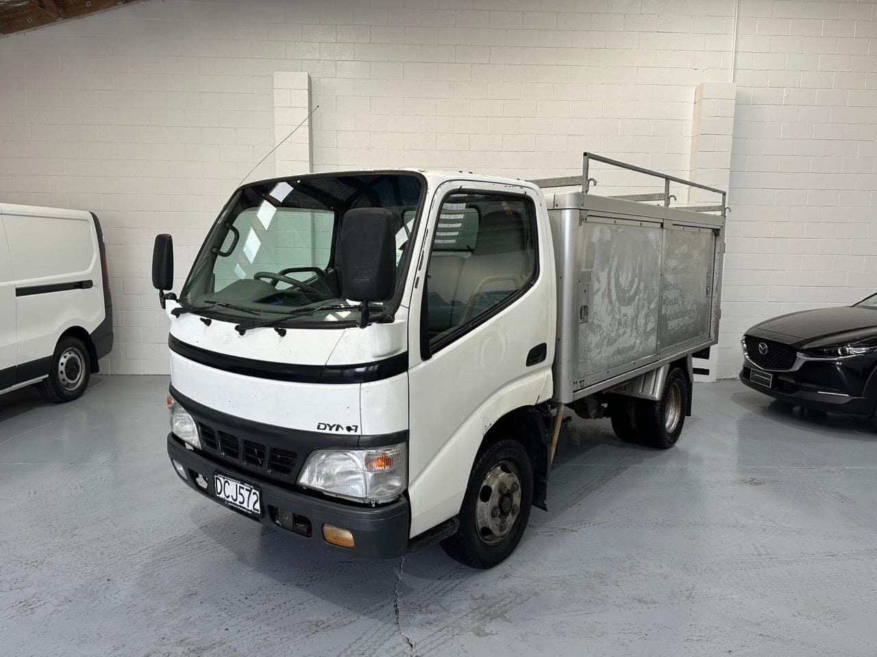 2002 Toyota DYNA XZU307