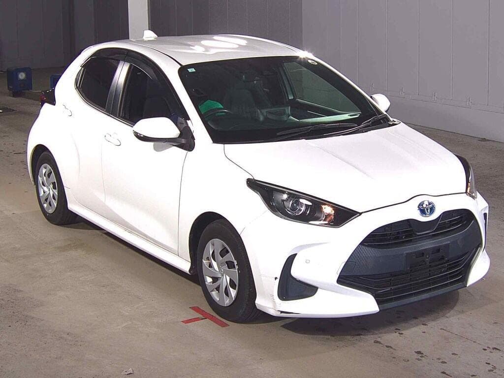 2021 Toyota YARIS HYBRID