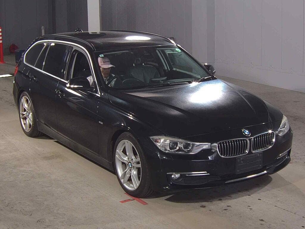 2013 BMW 320d BLUEPERFORMANCE TOURING L